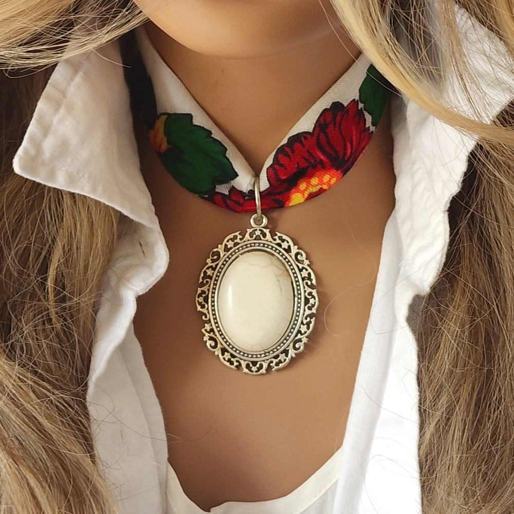 Eastern Beauty Jewelry Silver White Coral Cameo Shape Medallion